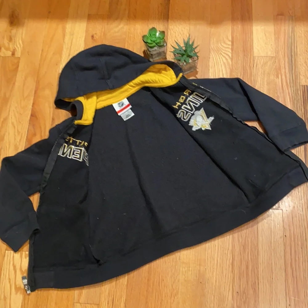 NHL gently used